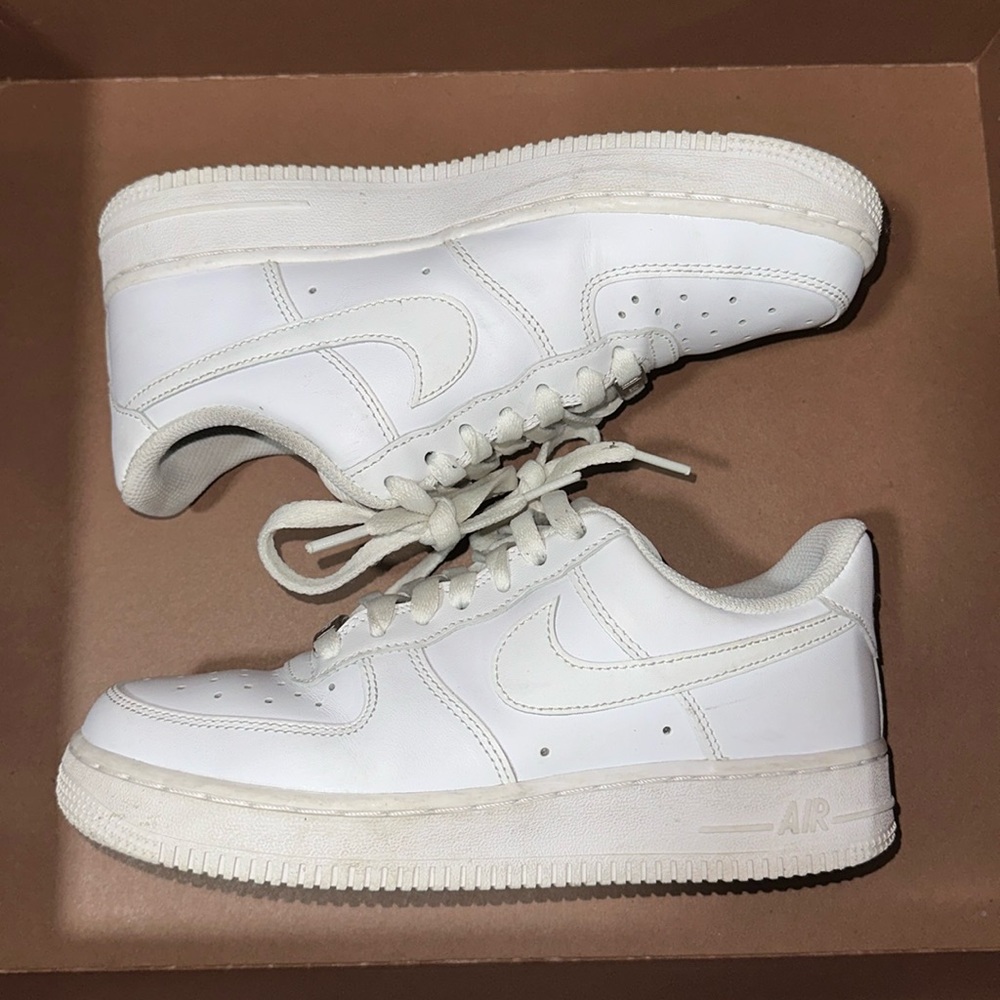 🔥🔥🔥Nike Air Force 1 Low Top White Sneakers